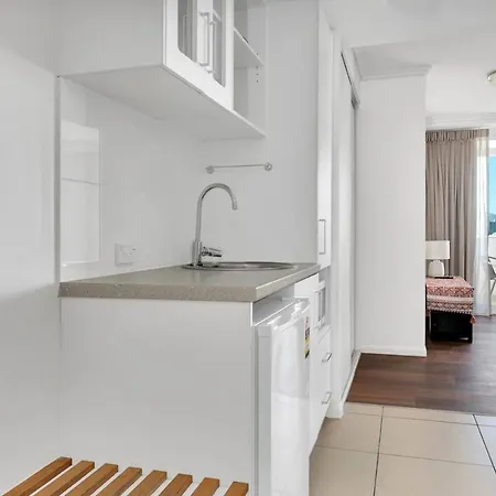 Coastal Chic In Heart Of Cairns With Rooftop Pool Exterior photo