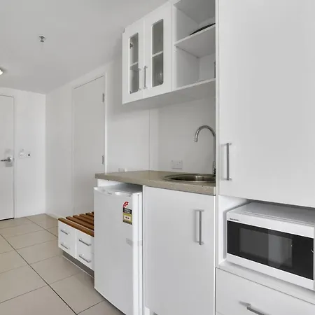 Coastal Chic In Heart Of Cairns With Rooftop Pool Exterior photo